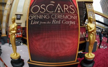 Las imágenes de oropel de este evento aparecen instantáneamente en muchas partes del mundo y se reproducen ilimitadamente en revistas de modas. AFP