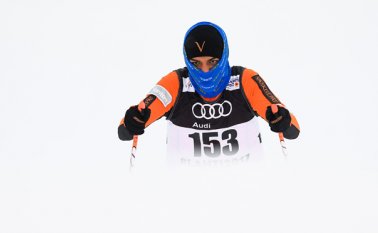 Solano debutó el miércoles en el cross country, sufriendo varias caídas que le obligaron a retirarse. Sí completó el recorrido el jueves en el sprint, pero quedando en último lugar. AFP