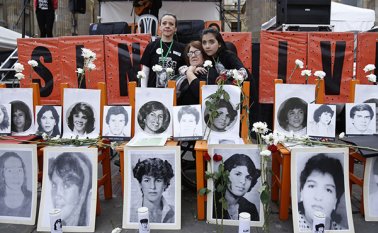 La CorteIDH le aclaró al Estado colombiano que la sanción que debe pagar a cada grupo familiar de los 11 desaparecidos del Palacio de Justicia es de 80.000 dólares y no 8.333 como lo indicó en un fallo de noviembre. Colprensa