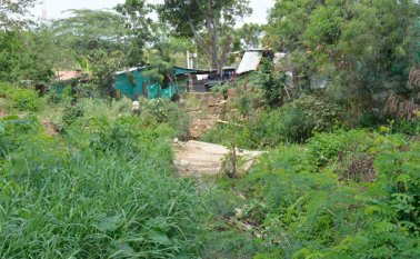 En este punto están detenidos los trabajos del colector, lo cual mantiene bloqueada la solución al problema de vertimientos de aguas residuales. Edinsson Figueroa