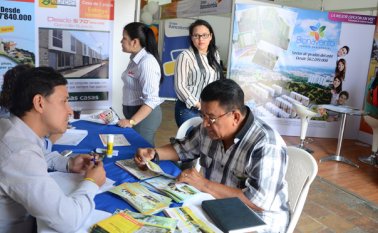 Los créditos otorgados llegaron a $9,2 millones en el cuatro trimestre de 2015, cifra que aumentó en el mismo periodo de 2016, a $9,7 millones. Archivo