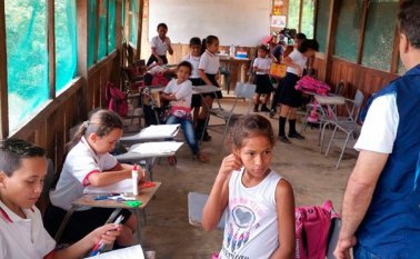 Así luce la escuela de la vereda Bellavista. El jueves, funcionarios de la alcaldía de Teorama llegaron al corregimeinto Fronteras para atender los requerimientos de la comunidad. Cortesía