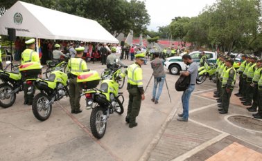 Este es el escuadrón motorizado que ayer presentó en sociedad la alcaldía para la vigilancia de El Malecón y sectores aledaños. César Obando