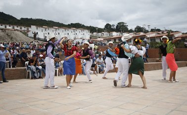 Mario Franco, César Obando y Archivo La Opinión