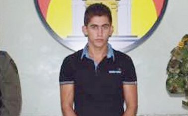 Yaner Camilo Ropero fue detenido con otro hombre cuando extorsionaban a un hombre en Petrólea (Tibú). Cortesía