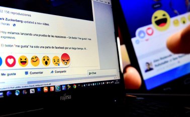 Un sistema que permite al usuario interactuar con una interfaz que le brinda la solución que necesite a sólo un clic en la red social. Colprensa