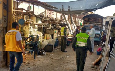 A cada uno de los administradores de las chatarrerías que funcionan en el centro se les notificó la orden de cierre. Orlando Carvajal