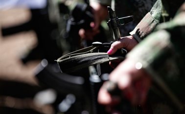 ‘Mojoso’ tiene varias órdenes de captura por los delitos de concierto para delinquir, porte ilegal de armas, rebelión, fuga de presos, extorsión y hurto agravado. Colprensa