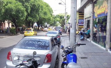 De los 5,3 millones de unidades totales, 1,8 millones ya tienen dos décadas, la industria aseguradora no expide pólizas de seguros para los carros más viejos, porque en la mayoría de las ocasiones los costos de reparación pueden llegar a superar incluso su valor total. Archivo