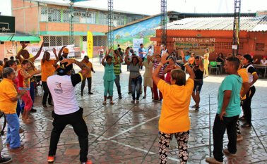 Periódicamente el Imrd realiza unas jornadas saludables y deportivas que reúnen hasta cinco asociaciones de cada comuna. El fin de semana el turno fue para Sevilla. Cortesía