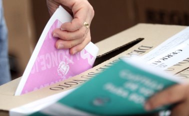 Los que convocan a la Consulta Popular Minera, esperan que en las próximas horas la gente se vuelque a las calles a votar masivamente. Colprensa