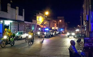 Durante la noche dichos establecimientos generan demasiado ruido y no dejan dormir a los habitantes del centro. Archivo