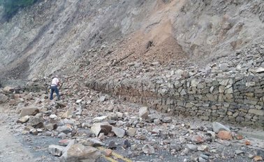 Aunque se afirmó que la vía está en óptimas condiciones, la comunidad cuestiona si los 44 mil millones de pesos fueron bien invertidos. Cortesía