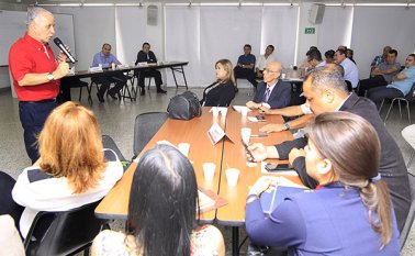 Tulio Zuloaga, presidente nacional de Asopartes, invitó a los empresarios de la región y del país a trabajar limpio y reducir sus ganancias, para así poder concretar la venta de repuestos a Venezuela. Obando