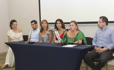 En la rueda de prensa se agradeció y se felicitó a la Señorita Norte de Santander, Leidy Gimena Ropero Silva, quien quedó entre las 10 mujeres más bellas de Colombia. Alfredo Estévez