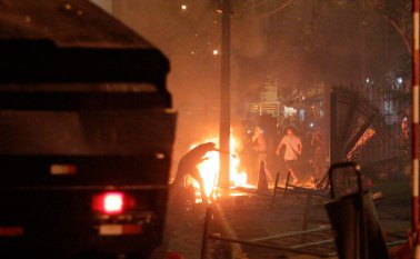 Graves disturbios se han presentado en las últimas horas en Paraguay. AFP