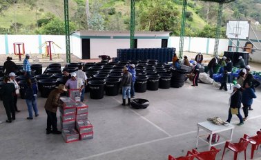 Un grupo de 62 productores campesinos de Mutiscua recibieron los implementos e insumos. Cortesía