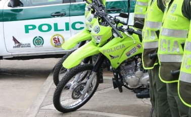 Las autoridades buscarán recuperar los espacios públicos a las afueras de estas instituciones. Archivo La Opinión