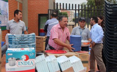 A los restaurantes escolares se les entregó estufas, neveras, licuadoras industriales, sillas, mesas y cubiertos. Javier Sarabia