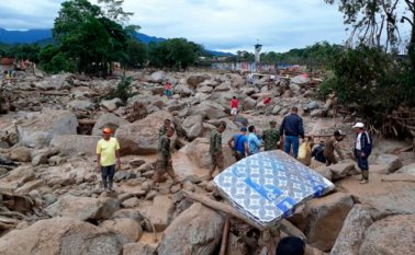 Continúan las labores de rescate en Mocoa. Colprensa