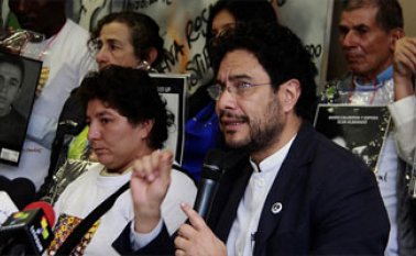 El senador electo Iván Cepeda Internet