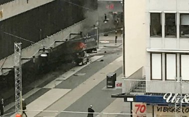 Drottninggatan, una zona de tiendas en el centro de la capital de Suecia. AP