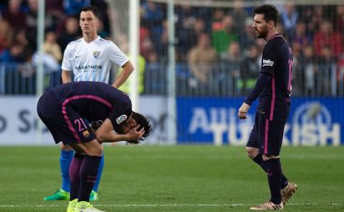 Los goles del exazulgrana Sandro Ramírez (32) y de Jony (90) dieron el triunfo a un Málaga superior. AFP