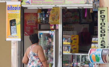 El Ministerio de Hacienda advirtió que personas inescrupulosas están estafando a la gente con la operación de esta moneda virtual. Archivo