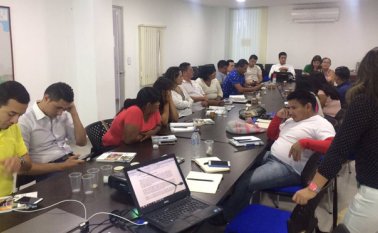 Se espera que con el acercamiento se pongan a salvo las comunidades indígenas, pero también los colonos campesinos. Cortesía