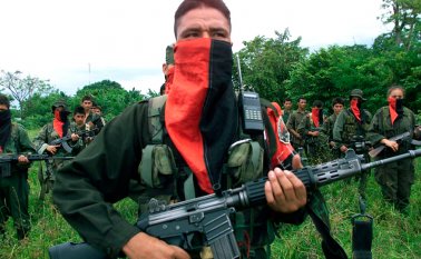 La guerrilla manifestó en Twitter que continuará "exigiendo tributación a quien recurra a prácticas ilegales como corrupción (estafa, robo al erario público), narcotráfico, etc". Archivo
