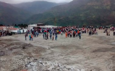 Los pobladores participaron en la procesión, a pesar de no tener aún una iglesia. Cortesía