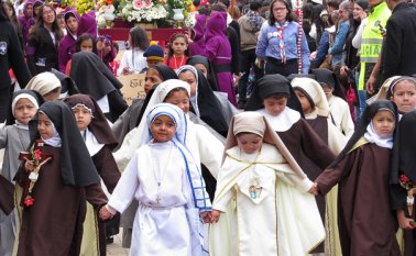 Aunque los feligreses y los turistas acudieron a la cita con la religión católica, fue notoria la ausencia de algunos líderes regionales. Roberto Ospino