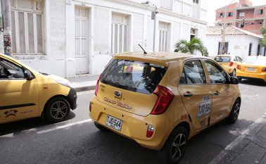 El problema de la superpoblación de taxis se salió de control desde que el solo cupo empezó a costar más que el carro, dijo el concejal Jaime Marthey. Obando