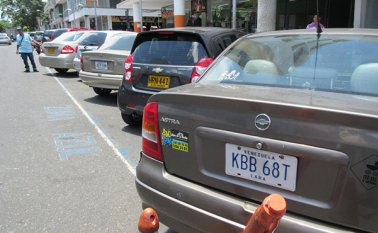 La solicitud del gobierno regional beneficiaría las retas del departamento, así como de los municipios, dado que los carros venezolanos no pagan impuestos ni multas. Archivo