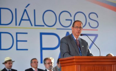 Las negociaciones con el Eln han iniciado en torno a dos mesas que funcionan paralelamente, según Juan Camilo Restrepo, negociador del Gobierno. Colprensa