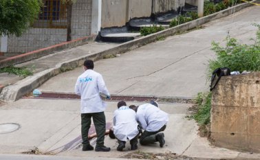 Miembros de la Sijín de la Policía Metropolitana de Cúcuta adelantaron la inspección y el levantamiento del cadáver. Juan Pablo Cohen