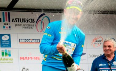 Este domingo será la segunda de las tres etapas, entre Soto Ribera y el alto del Acebo, con 177 km de recorido y una dura subida final de casi 10 km. Esciclismo.com