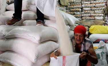 Uno de los principales retos de los empresarios en las cadenas de suministro es “no pasar la fluctuación al bolsillo de los consumidores”. Colprensa