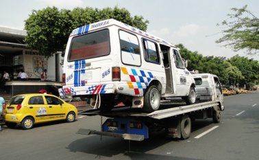 El parque automotor de transporte público, taxi y camiones de carga pesada no avanza. Archivo La Opinión