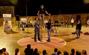 Los artistas de Los Patios podrán mostrar su talento en diferentes escenarios del municipio cada semana con las jornadas culturales a los barrios. Archivo