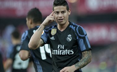 El equipo merengue sigue igualado en puntos con el Barcelona. AFP