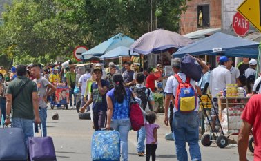 De acuerdo con la política migratoria peruana, el objetivo es que las personas procedentes de Venezuela estén legalmente en el país y de esta manera puedan tener los derechos de cualquier ciudadano, pero tambien cumplir con los deberes que también tienen todos. Archivo