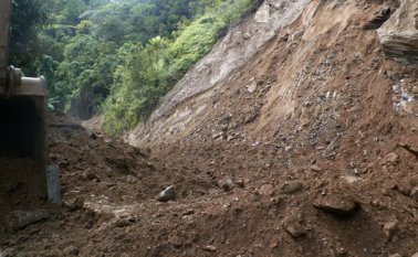 Algunos derrumbes se presentan en las vías terciarias Roberto Ospino