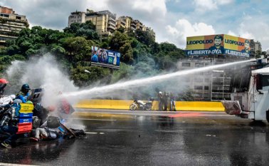 Las protestas contra Maduro iniciadas el 1 de abril dejan 38 muertos, así como cientos de heridos y detenidos. AFP