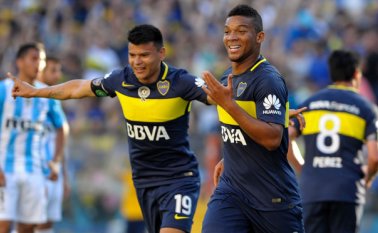 Frank fabra fue objeto de los cánticos racistas en Argentina. AFP