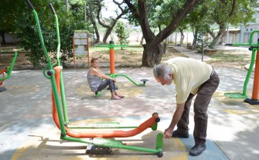 En el parque Ibarra, los vecinos no utilizan cuatro aparatos por los desperfectos que presentaron al poco tiempo de haberse instalado el juego biosaludable. Edinsson Figueroa