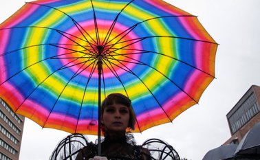 El año pasado la Defensoría del Pueblo triplicó el número de casos atendidos por discriminación hacia esta comunidad. Colprensa