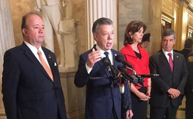 El presidente Santos en el Capitolio de Estados Unidos al término de la reunión con los líderes de los partidos Demócrata y Republicano. Colprensa