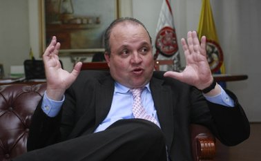 Aunque todavía no es una decisión oficial de partido, el director de Cambio Radical, Jorge Enrique Vélez, anticipó que si su colectividad se queda con la Presidencia de la República, no habrá más diálogos con el Eln. Archivo