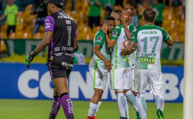 Nacional: El equipo que dirige Reinaldo Rueda quedó de último en la zona 1, con seis unidades. Primero fue Botafogo, segundo Barcelona y tercero Estudiantes. Archivo